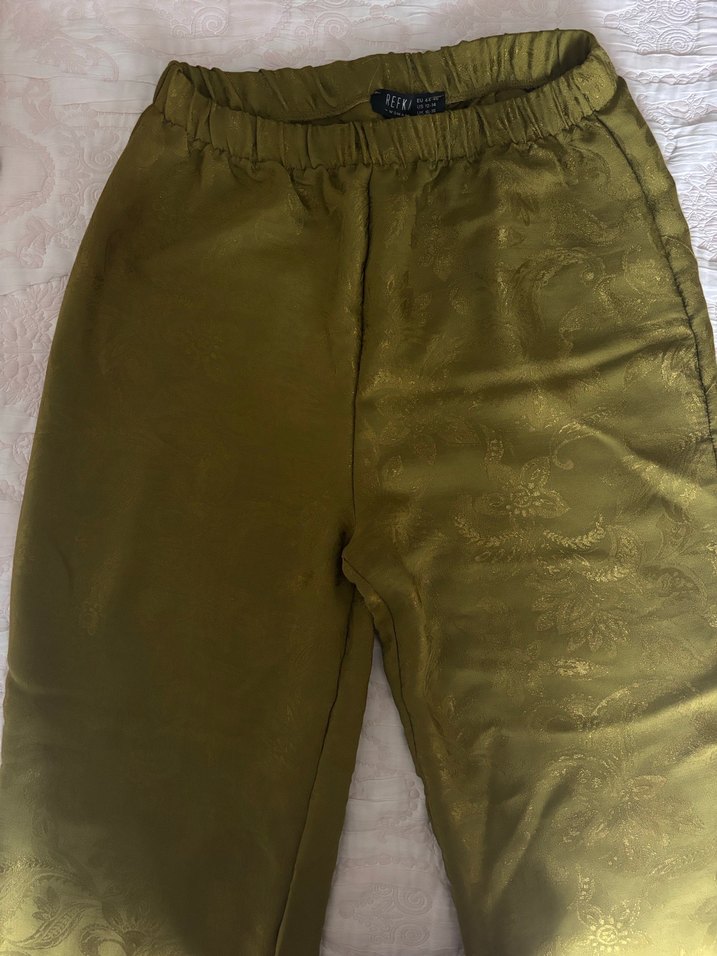 Düğmeli Parlak Yeşil Midi Kadın Pantolon - Görsel 3