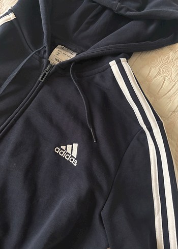 Adidas m