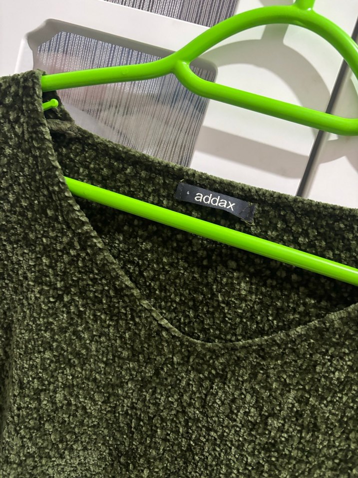 Kadın Yeşil V Yaka Örgü Kazak - Görsel 2