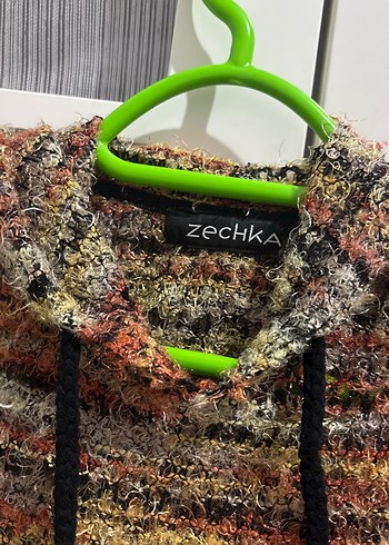 Kadın Çok Renkli Kapüşonlu Örgü Kazak - Görsel 3