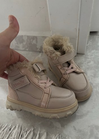 Kızlar için Bej Kürklü Lastik Bot - Görsel 2