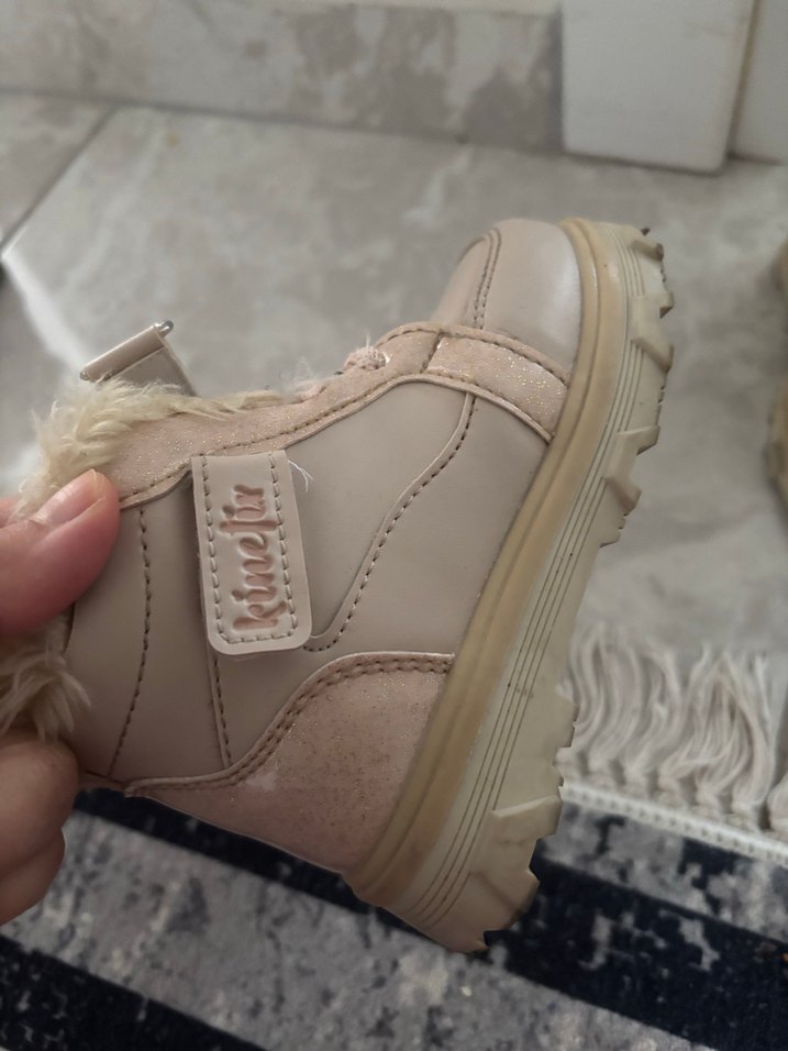 Kızlar için Bej Kürklü Lastik Bot - Görsel 3