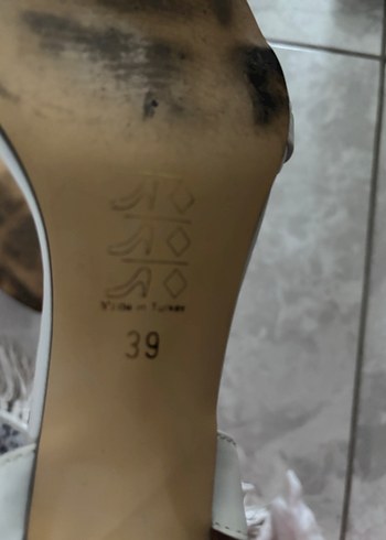 Beyaz Örgülü Tokalı Kadın topuklu ayakkabı - Görsel 5