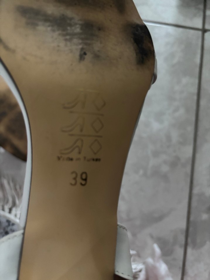 Beyaz Örgülü Tokalı Kadın topuklu ayakkabı - Görsel 5