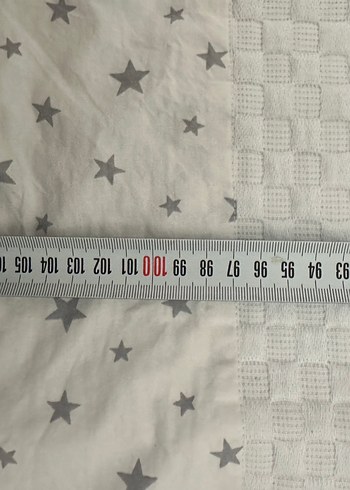 Gri Nakışlı Beyaz Bebek pikesi ve Yıldız Desenli Çarşaf yastık - Görsel 4