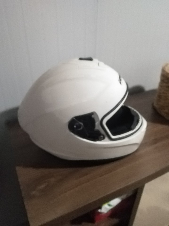 Beyaz Minimalist Motosiklet Kaskı Velcro - Görsel 2