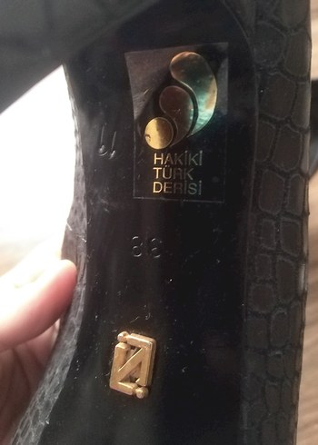 Siyah Yılan Desenli Topuklu Kadın Ayakkabı - Görsel 2