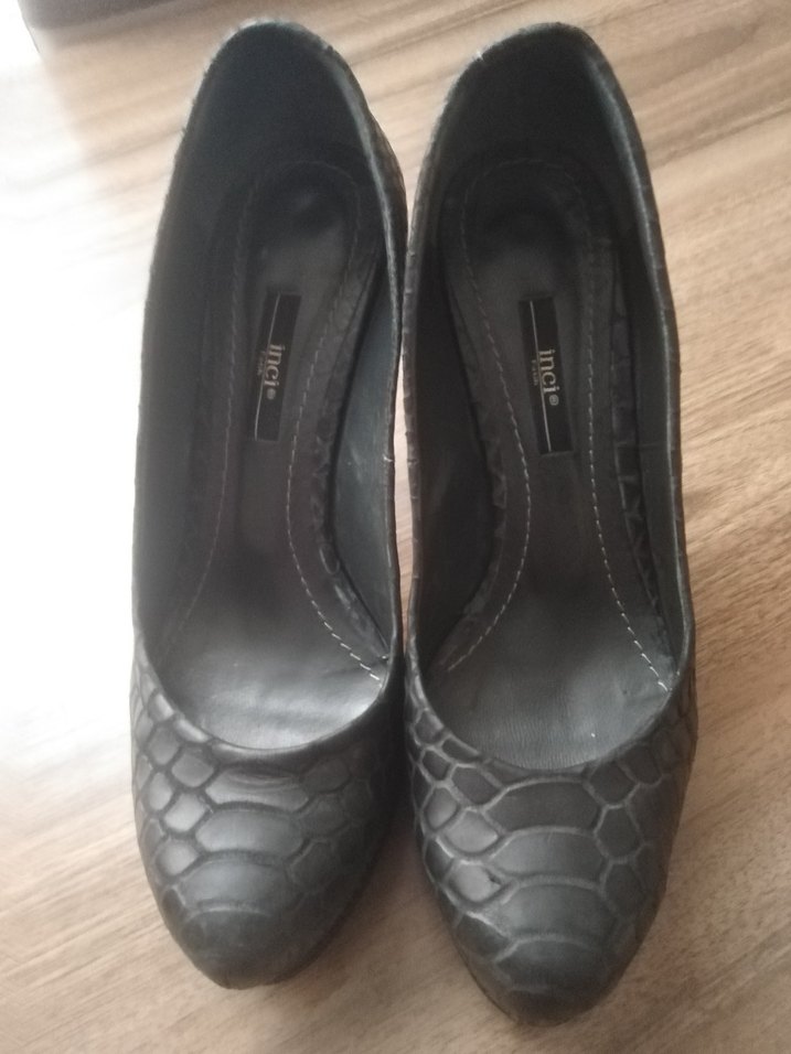 Siyah Yılan Desenli Topuklu Kadın Ayakkabı - Görsel 3