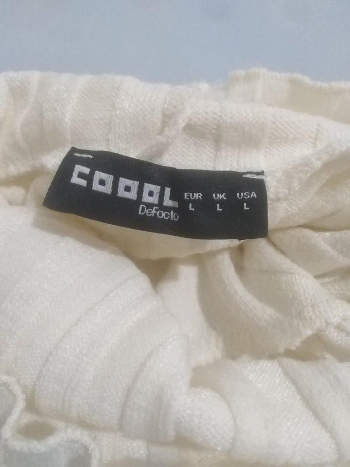 Beyaz Fitilli Boğazlı Kadın Kazak - Görsel 2