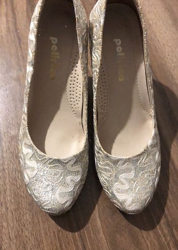 Beyaz Dantel Detaylı Blok Topuklu Abiye Ayakkabı - Görsel 3