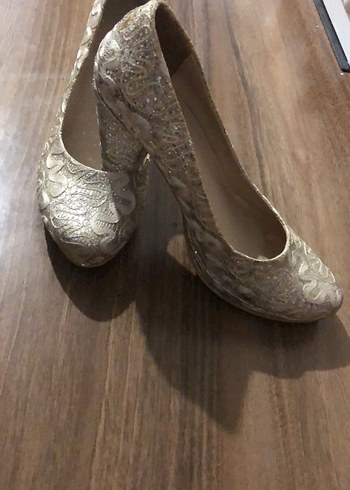 Beyaz Dantel Detaylı Blok Topuklu Abiye Ayakkabı - Görsel 2