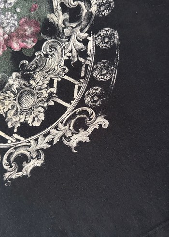 MUDO Gotik Desenli Siyah T-shirt - Görsel 4