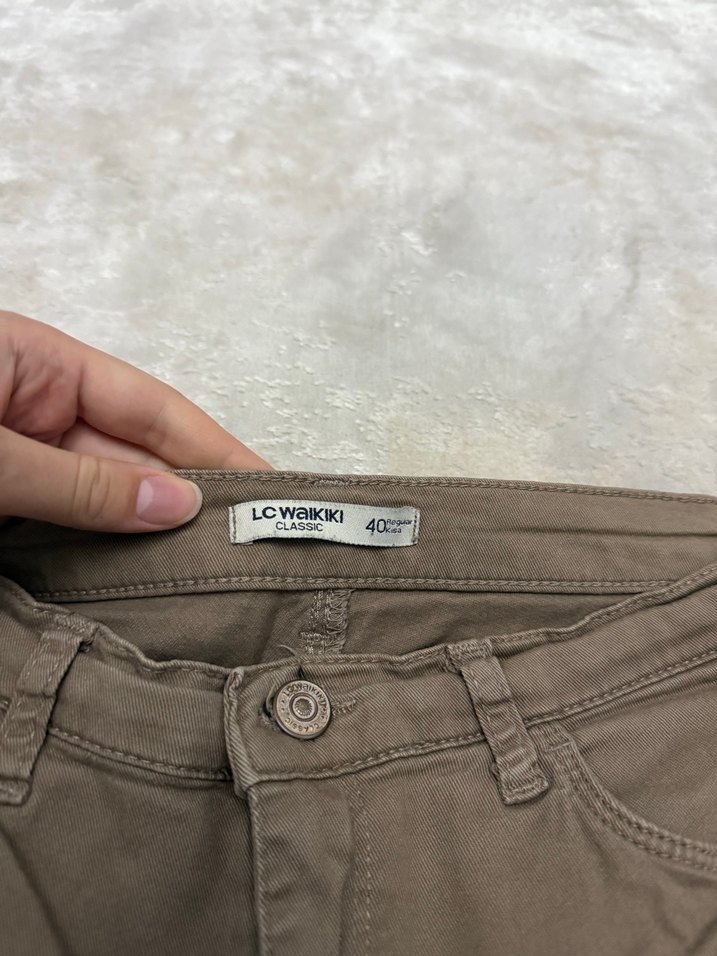 LC WAIKIKI Bej Kadın Bermuda Şort Pamuk - Görsel 4