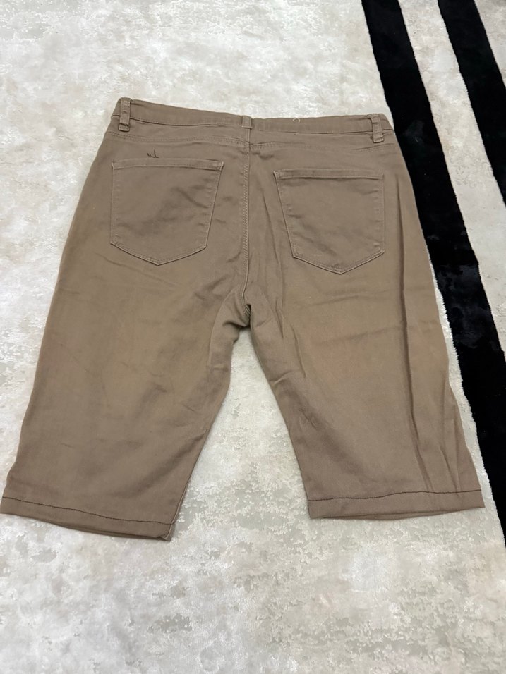 LC WAIKIKI Bej Kadın Bermuda Şort Pamuk - Görsel 2