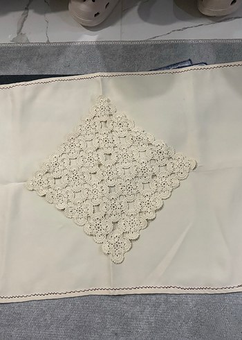 Klasik Dantel İşlemeli Masa Örtüsü - Görsel 2