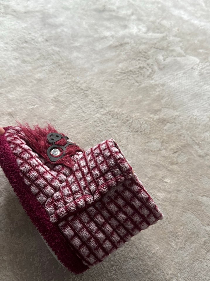 Bordo Kareli Örgü Çocuk Ev Terliği - Görsel 3