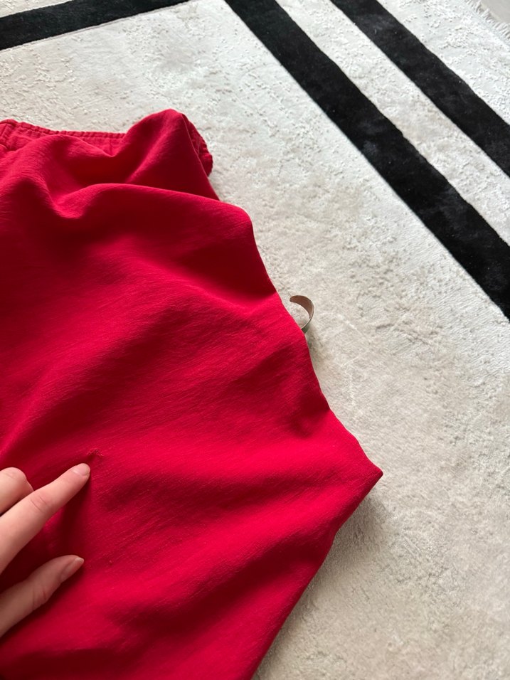 Kadın Kırmızı Rahat Kesim Midi Kumaş Pantolon - Görsel 5