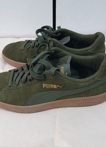 Puma Sneakers