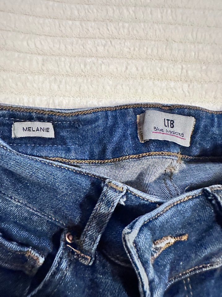 Kadın Mavi Normal Boy Dar Kesim Kot Pantolon - Görsel 5