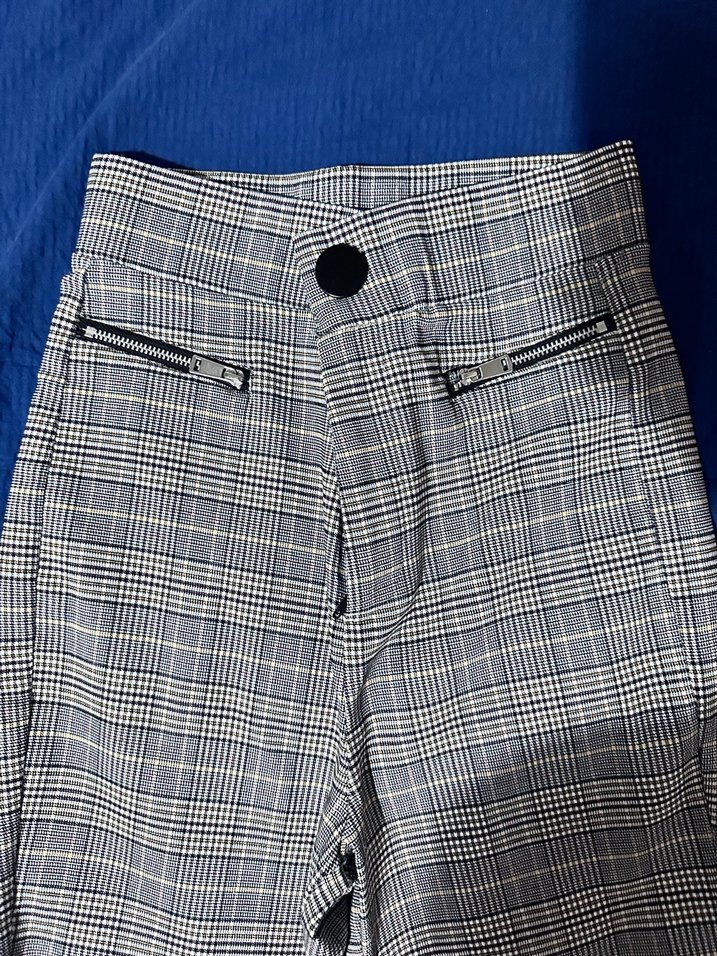 Stradivarius Düğmeli Gri Kareli Kadın Kumaş Pantolon - Görsel 3