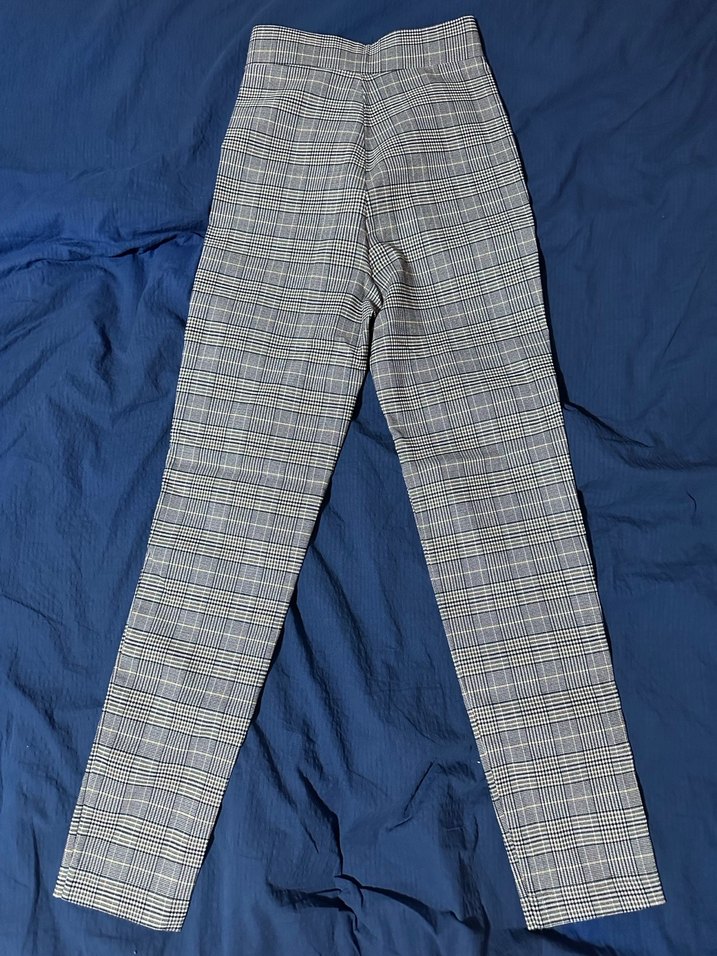 Stradivarius Düğmeli Gri Kareli Kadın Kumaş Pantolon - Görsel 2