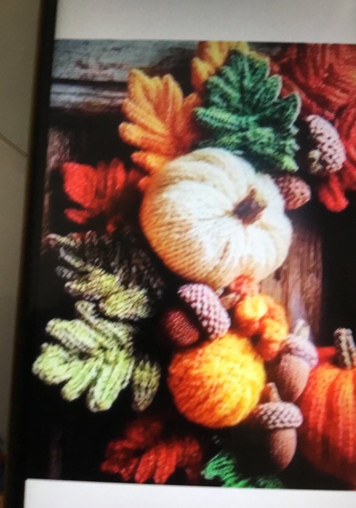 Renkli Örgü Kabak ve Yaprak Süsü - Görsel 2