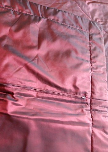 Bordo İşlemeli Parlak Yatak Örtüsü - Görsel 9