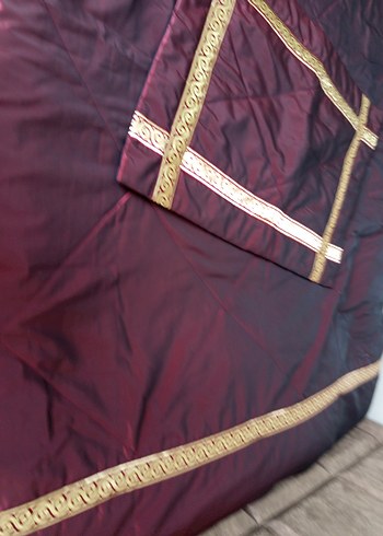 Bordo İşlemeli Parlak Yatak Örtüsü - Görsel 5