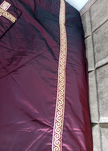 Bordo İşlemeli Parlak Yatak Örtüsü - Görsel 12