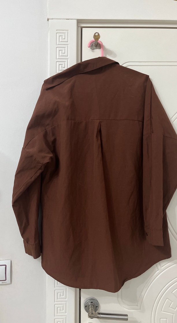 Kahverengi Düğmeli Keten Gömlek - Görsel 2