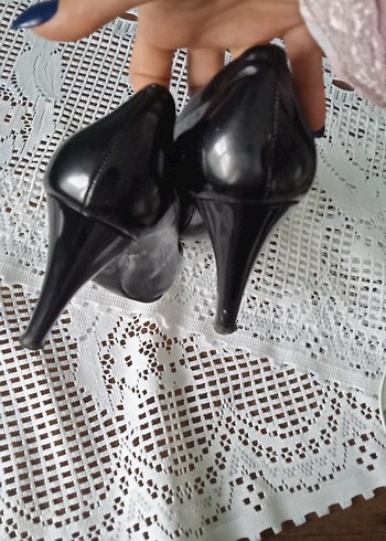39 Beden Siyah Parlak Bağcıklı Stiletto Topuklu Kadın Ayakkabı