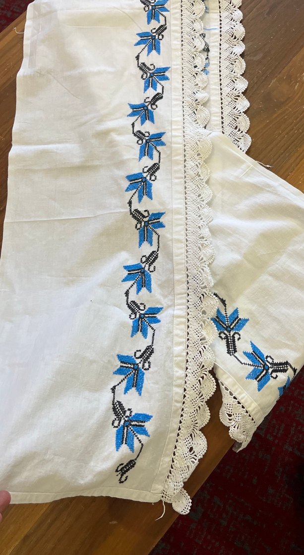 Nakışlı Beyaz etek kenarı - Görsel 2