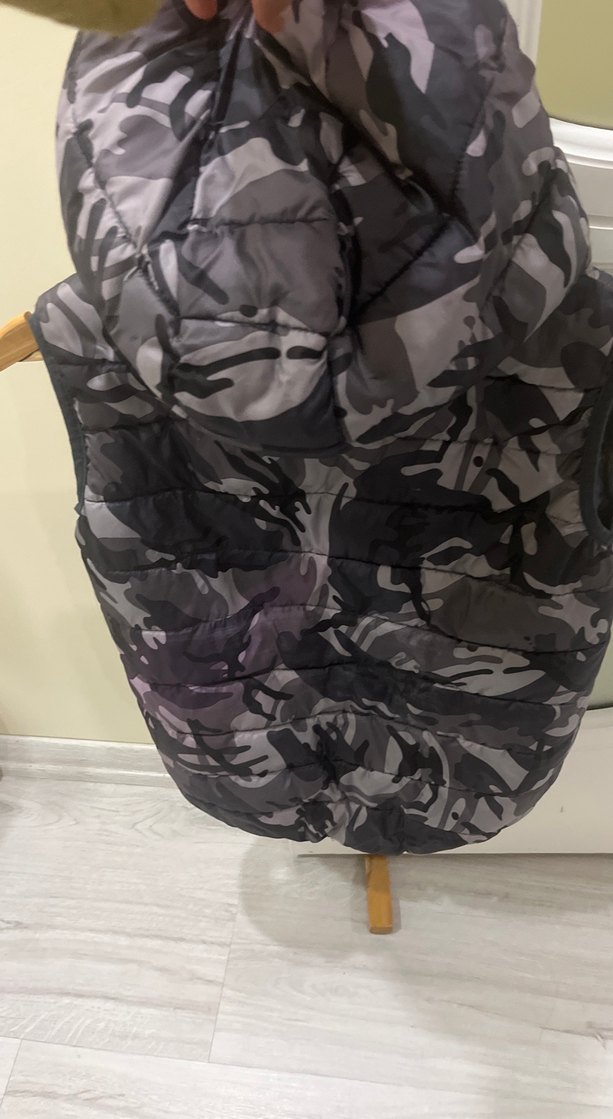 Erkek Çocuk Kamuflaj Desenli Kapüşonlu Yelek - Görsel 4