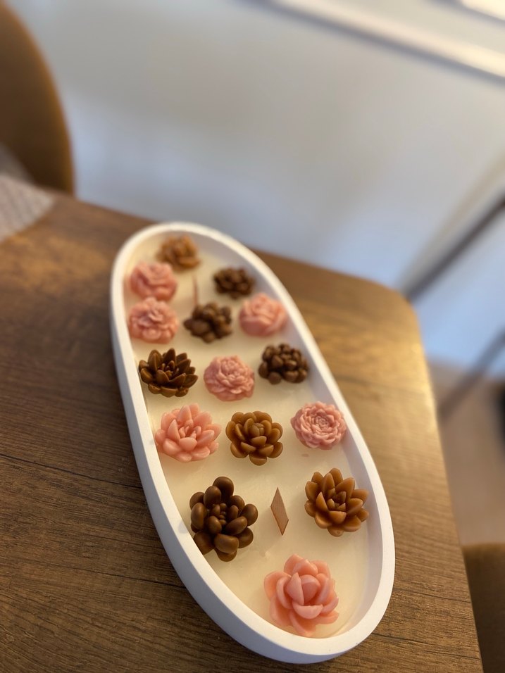 Pastel Renkli Çiçek Mum Seti ve Beyaz Tutucu - Görsel 3