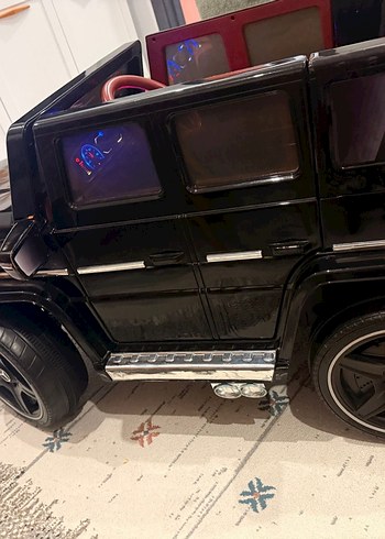 Beden siyah Renk 24 volt 4x4 çift Akülü Araba