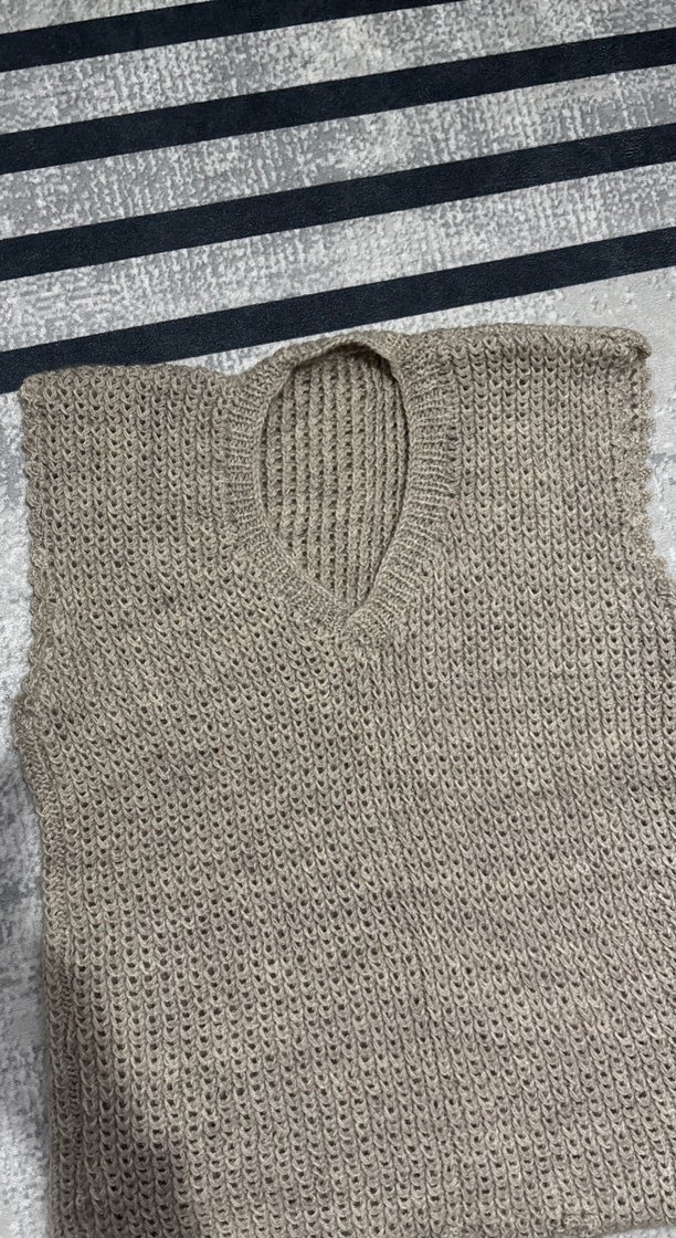 Bej V Yaka Örgü Kadın Süveter - Görsel 2