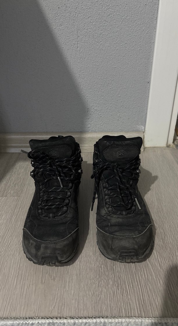 Siyah Yılan Desenli Bağcıklı Outdoor Bot - Görsel 3