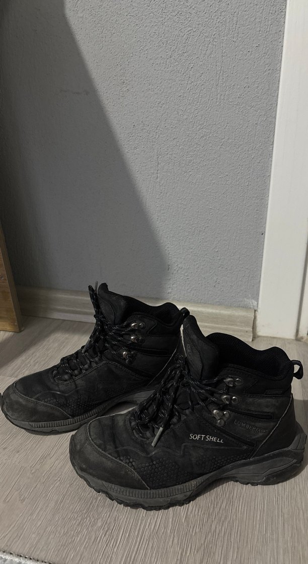 Siyah Yılan Desenli Bağcıklı Outdoor Bot - Görsel 4