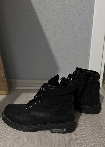 Siyah Deri Erkek Botlar - Görsel 2