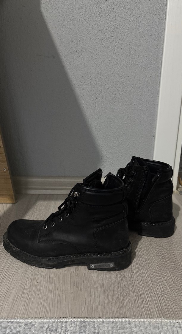 Siyah Deri Erkek Botlar - Görsel 2