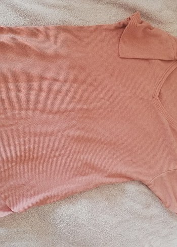 V Yaka Kısa Kollu Krem tişört - Görsel 2