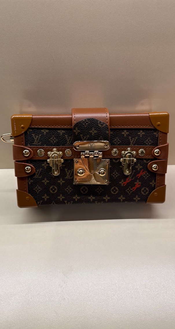 Louis Vuitton Vintage Deri Omuz Çantası - Görsel 2