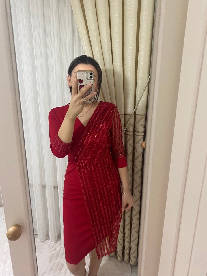 Kırmızı V Yaka İşlemeli Midi Abiye Elbise - Görsel 2