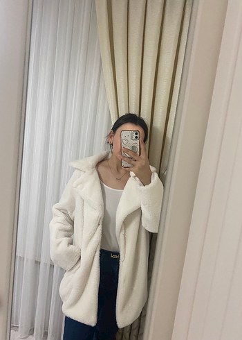 Beyaz Uzun Kollu Suni Kürk Mont - Görsel 4