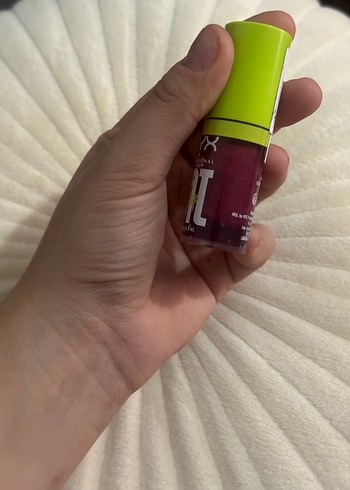 NYX Shiny Haki Dudak Parlatıcısı - Görsel 5