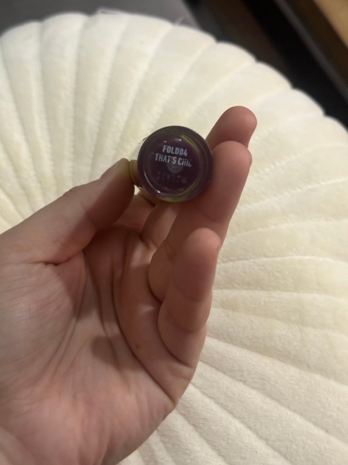 NYX Shiny Haki Dudak Parlatıcısı - Görsel 3