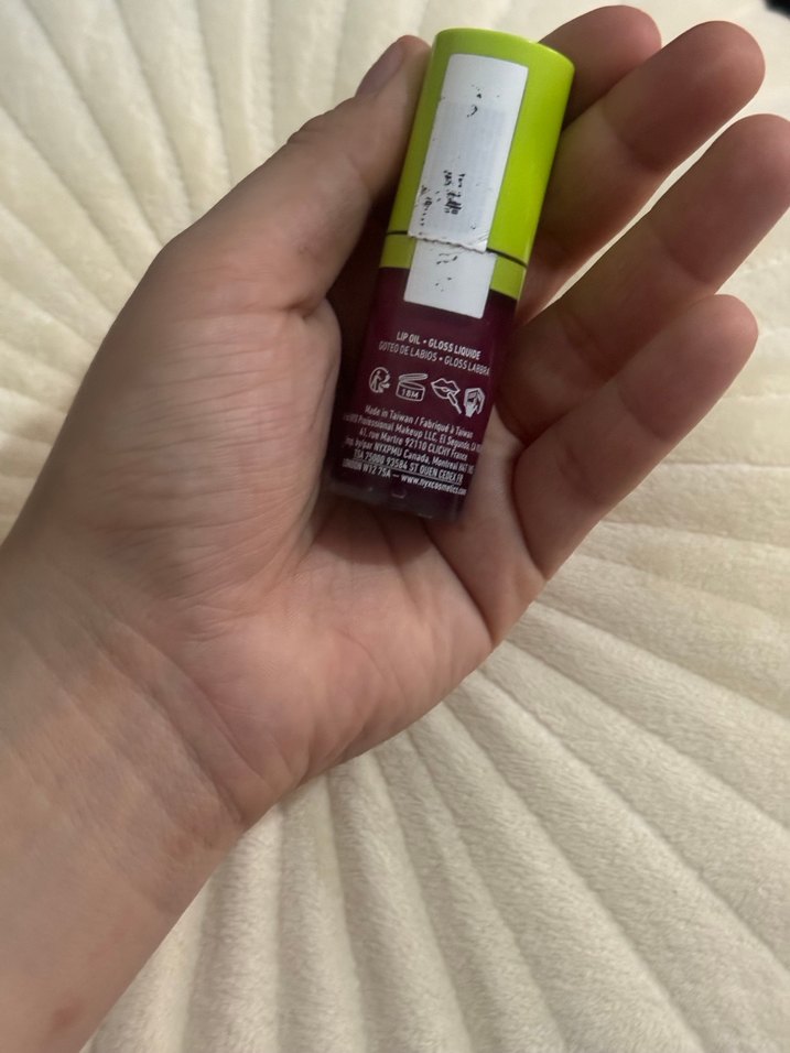 NYX Shiny Haki Dudak Parlatıcısı - Görsel 4