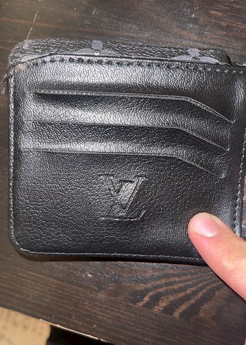 Louis Vuitton Desenli Siyah Cüzdan - Görsel 2