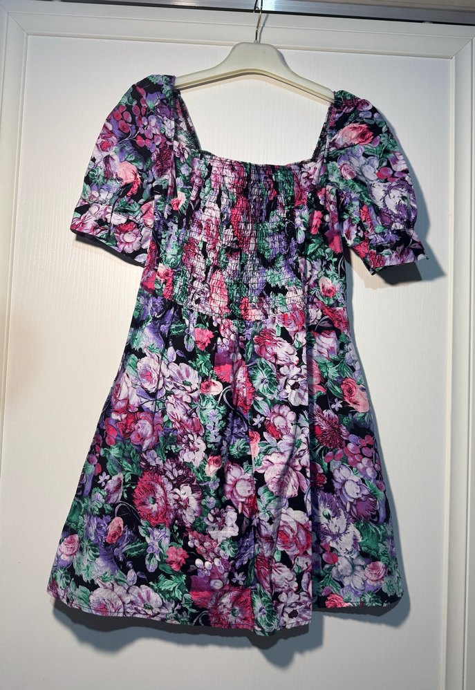 Mor Çiçek Desenli Kısa Kollu Midi Elbise - Görsel 3