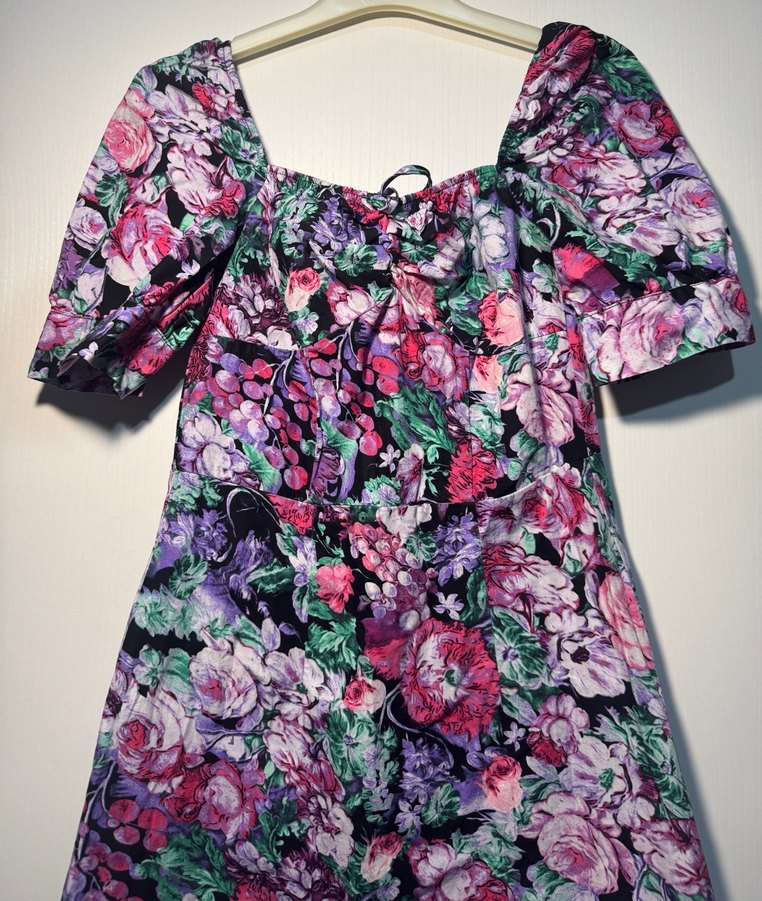 Mor Çiçek Desenli Kısa Kollu Midi Elbise - Görsel 2